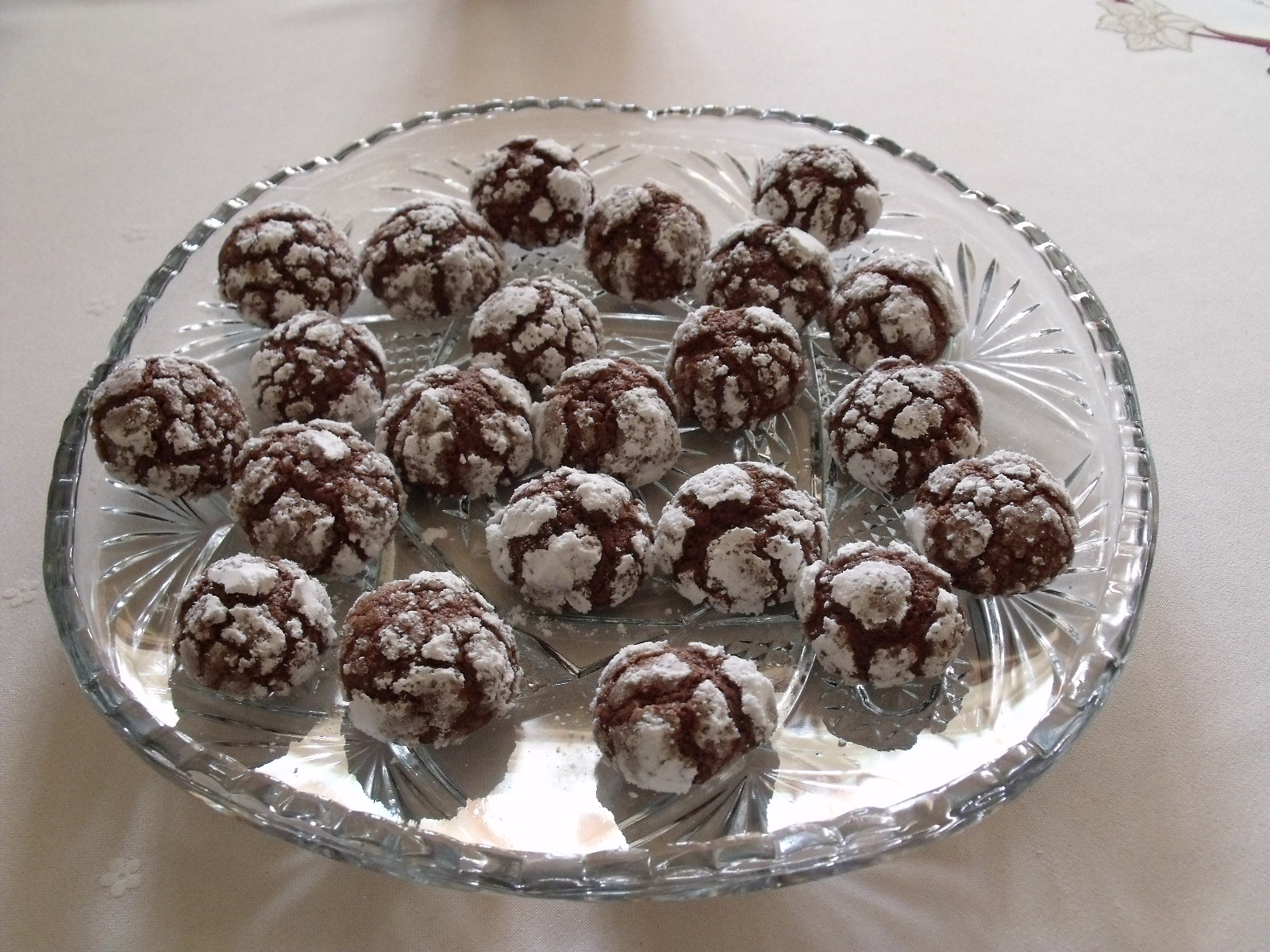 Chocolate crinkles