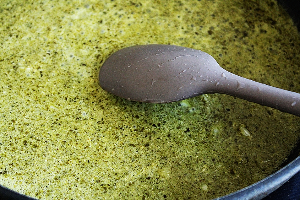 Tagliatelle cu spanac in sos pesto