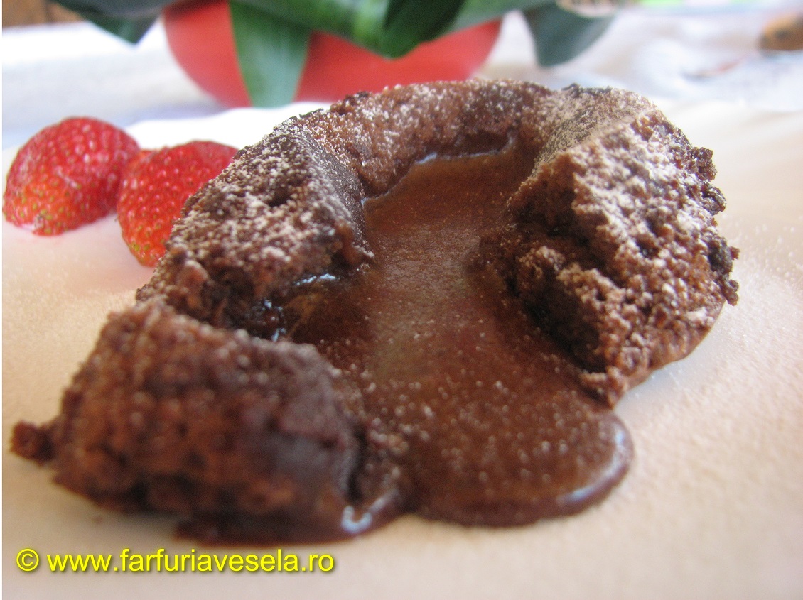 Lava Cake sau Vulcan de ciocolata