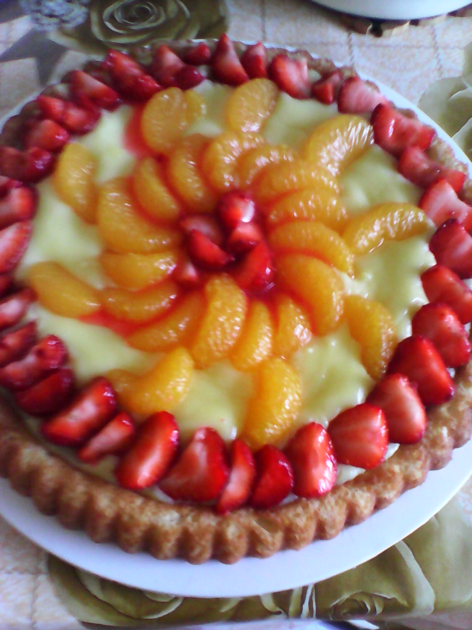 Tarta cu capsuni si mandarine