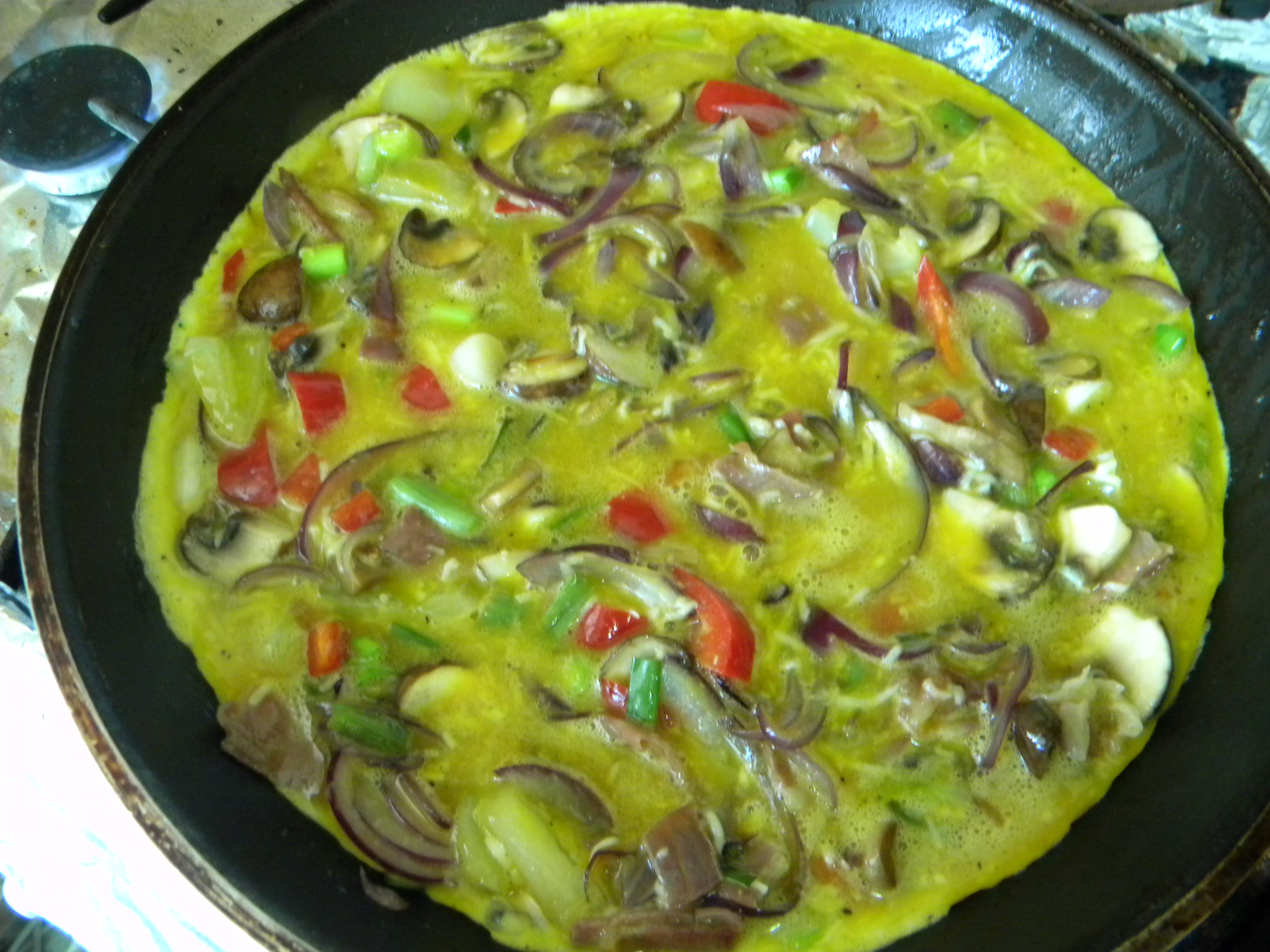 Frittata cu legume si prosciutto crudo