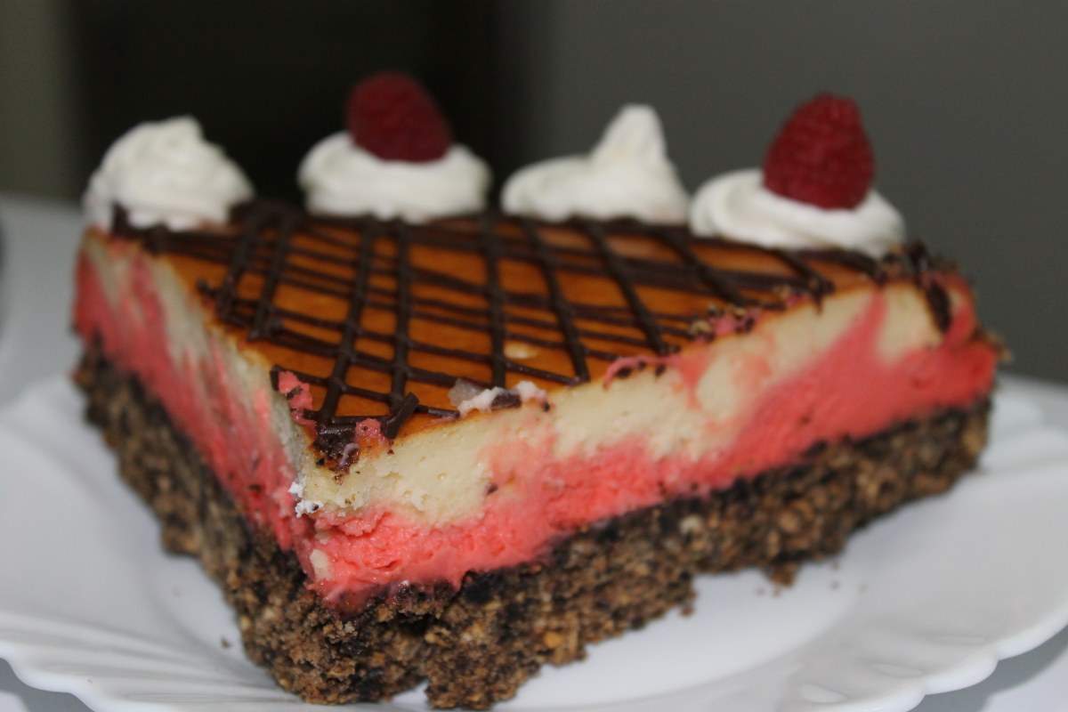 Red Velvet Cheesecake