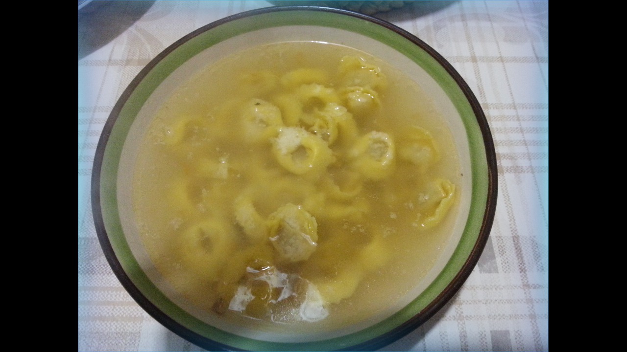 Supa cu tortellini