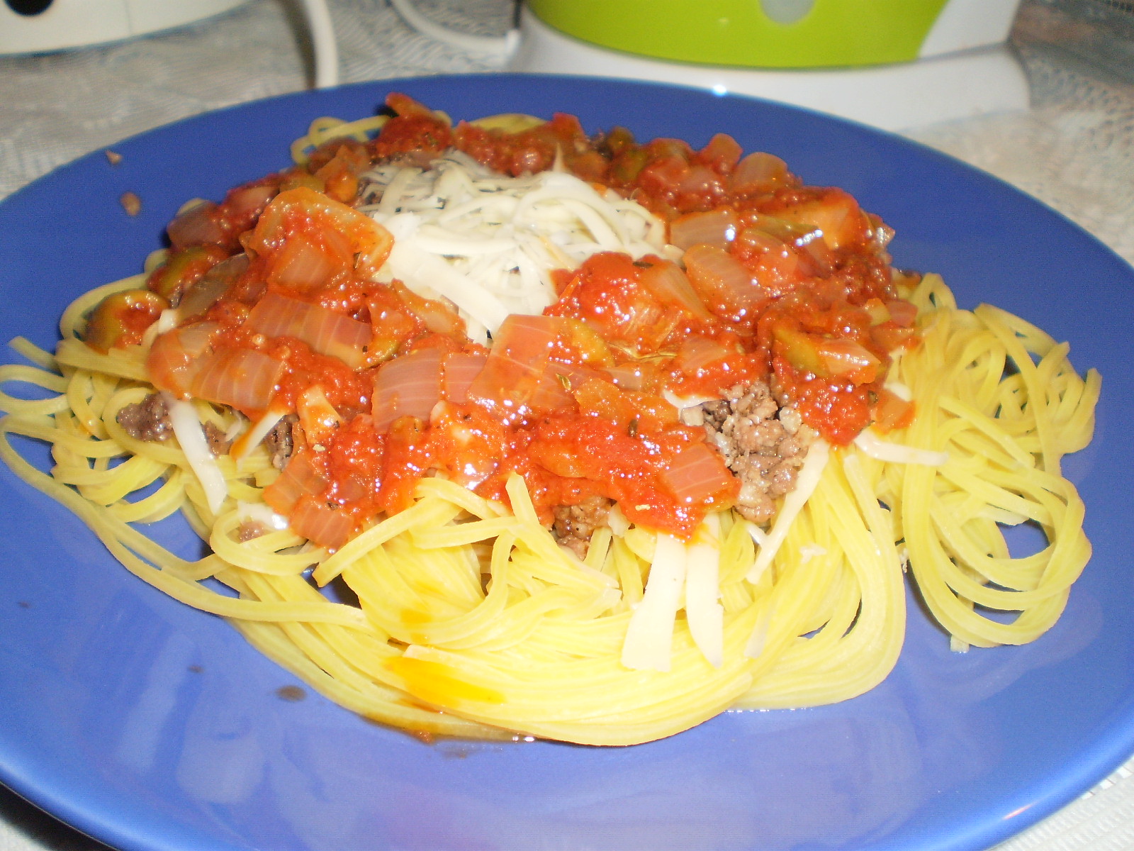 Tagliolini cu sos si carne tocata