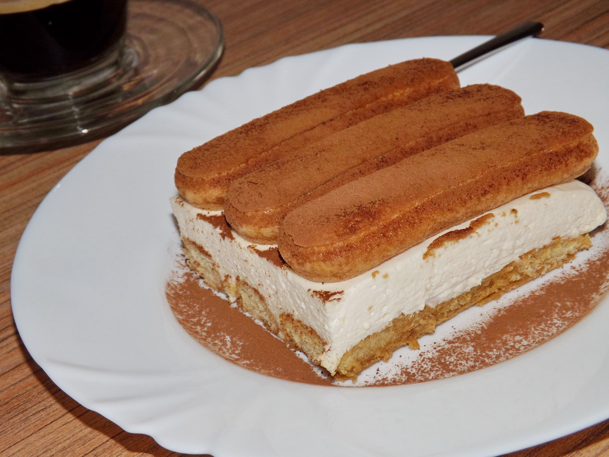 Tiramisu cu frisca, un deliciu aromat si gustos