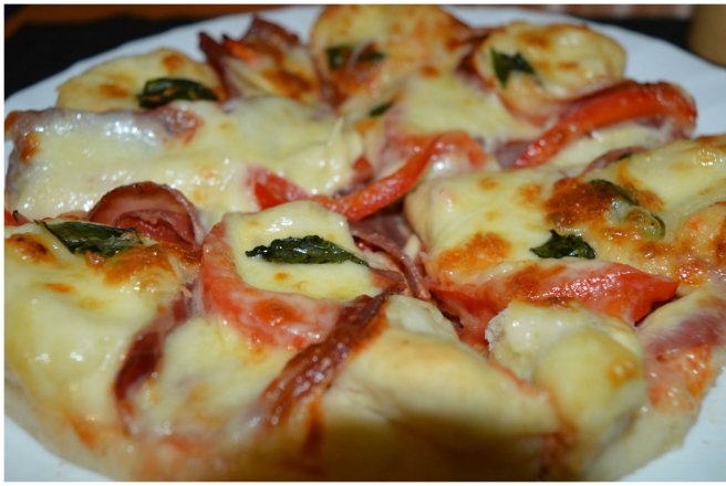 Pizza cu mozzarella