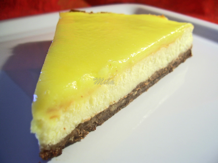 Cheesecake with lemon curd