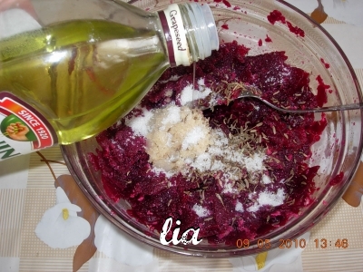 Salata de sfecla rosie cu ulei de struguri