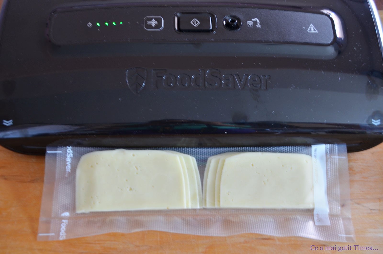 Pastrarea diverselor alimente la frigider cu ajutorul aparatului de vidat FoodSaver