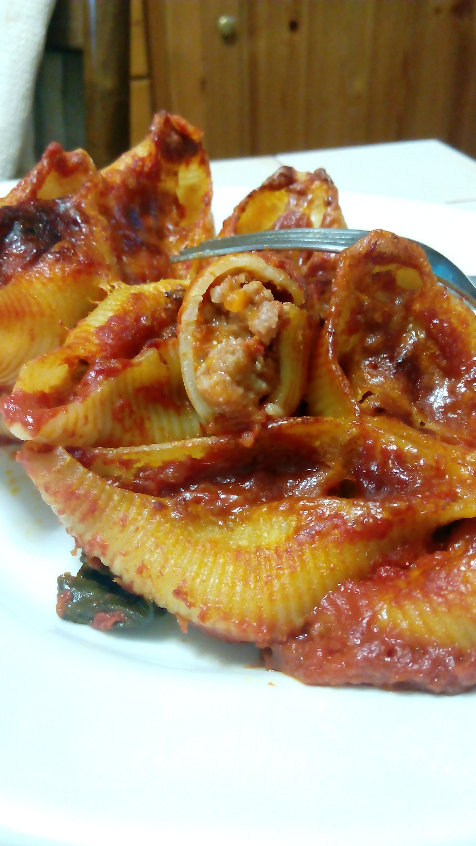 Paste conchiglioni (maxi scoici) umplute