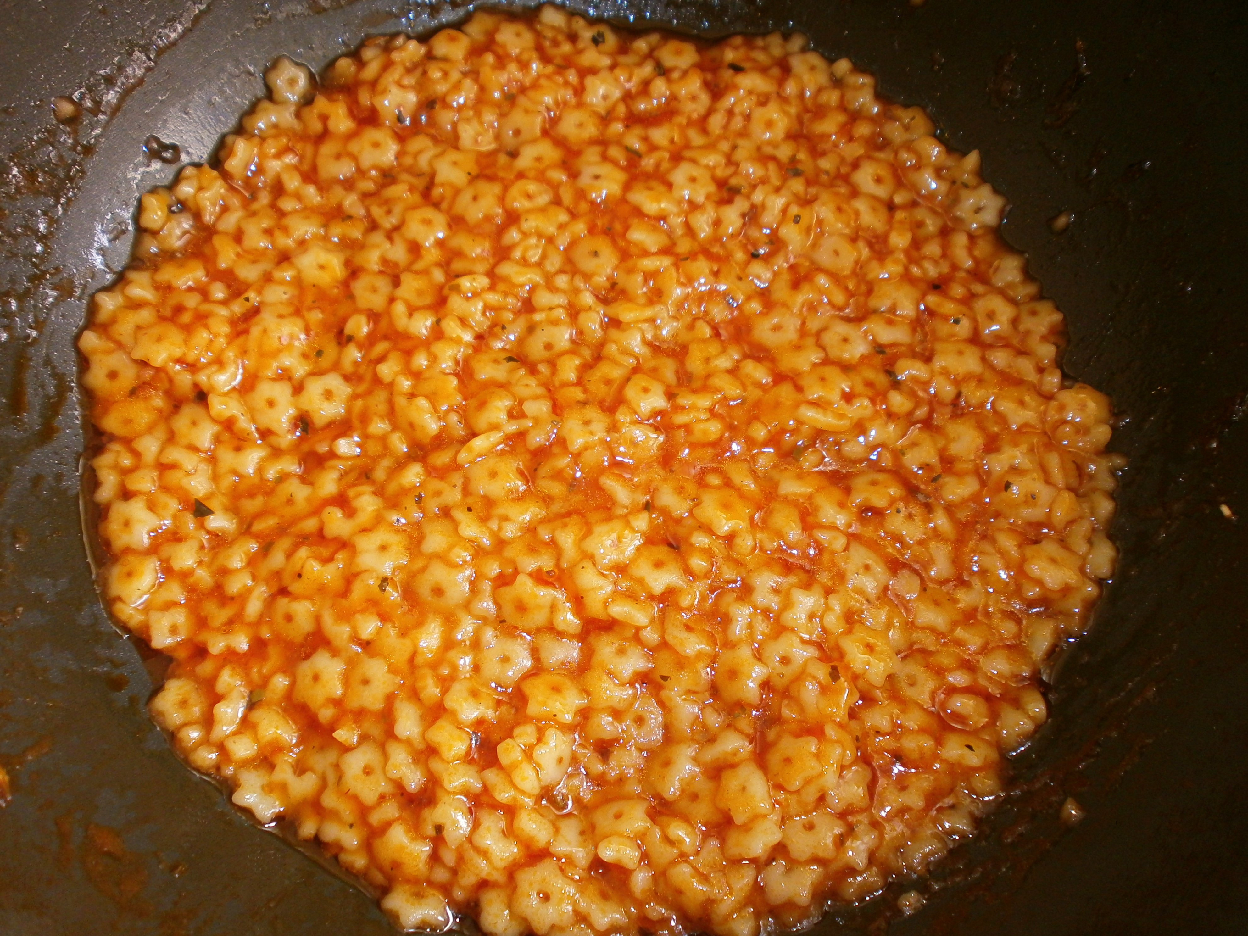 Stelute cu pasta de tomate