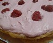 Tort cu foi de bezea,cremă de portocale şi mousse de zmeură-14