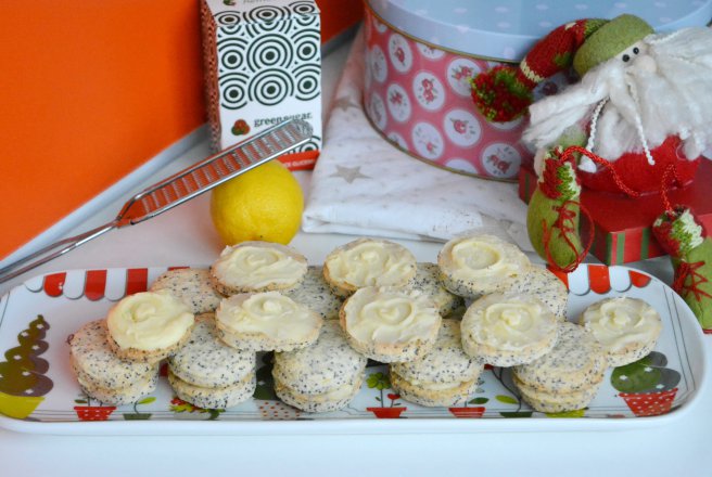 Biscuiti cu mac si crema de lamaie cu ciocolata alba si mascarpone