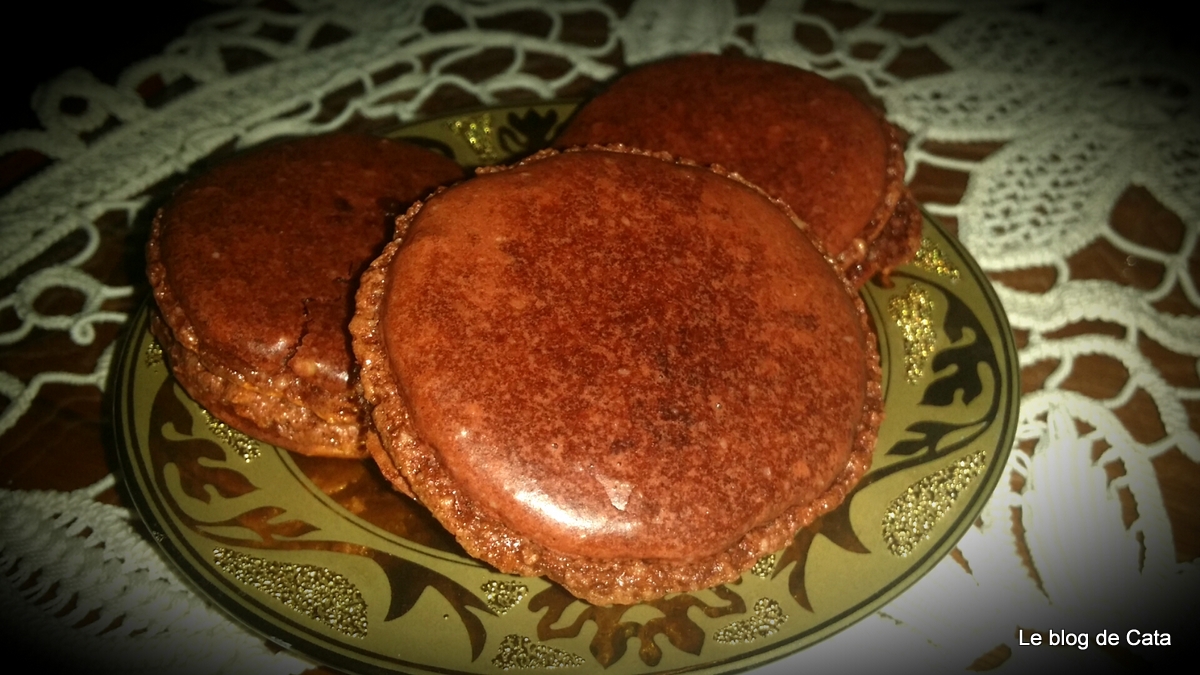 Macarons de ciocolată