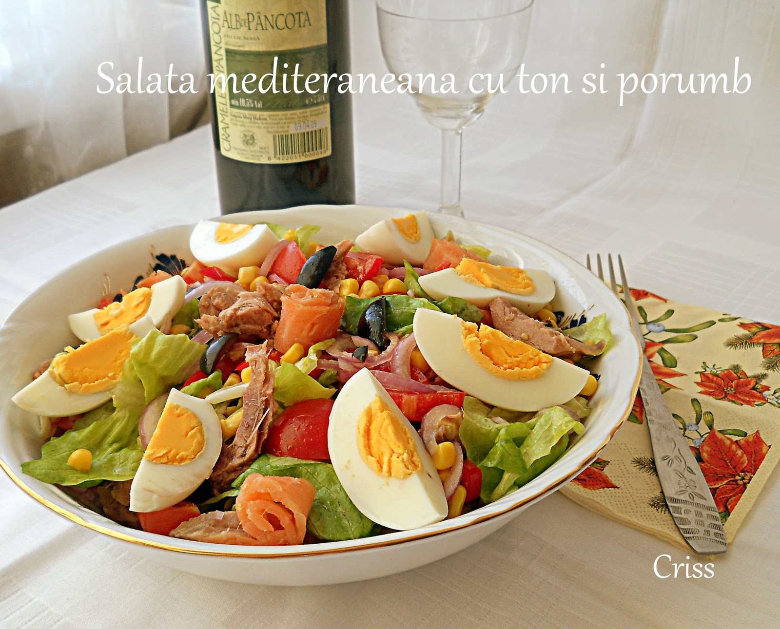 Salata mediteraneana cu ton si porumb