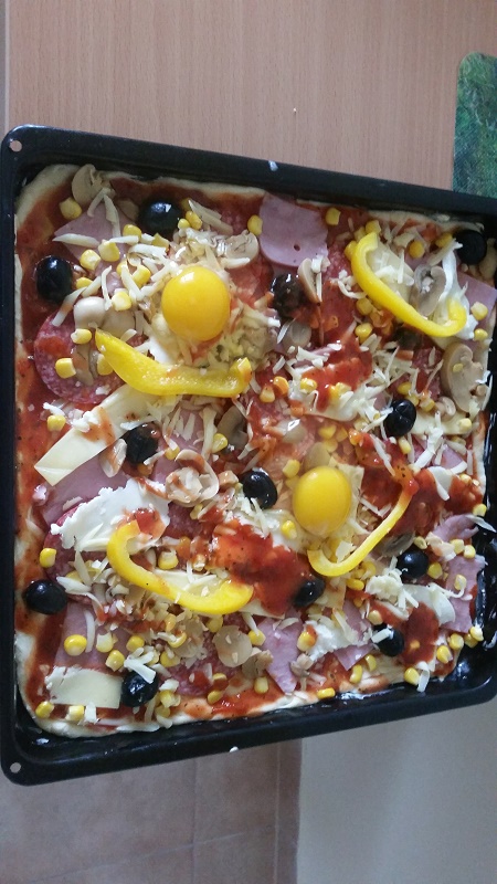 Pizza de casa quatro stagioni