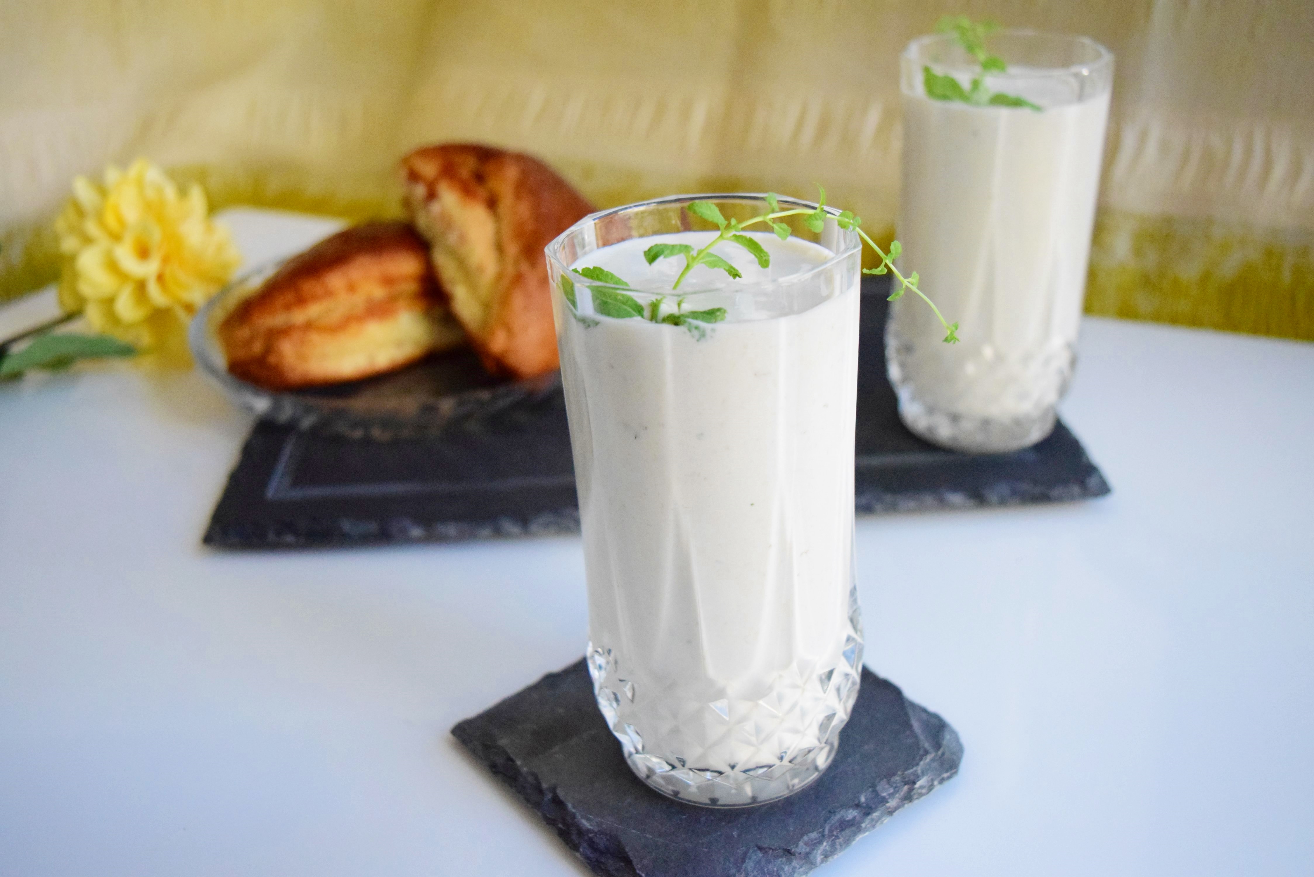 Smoothie cu banane si iaurt