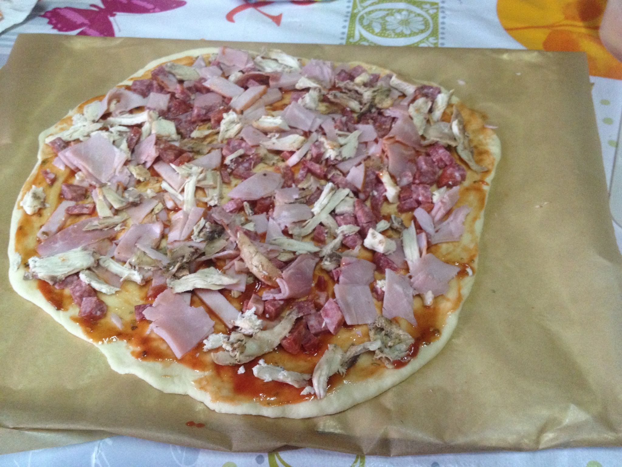 Pizza cu ce ai prin frigider