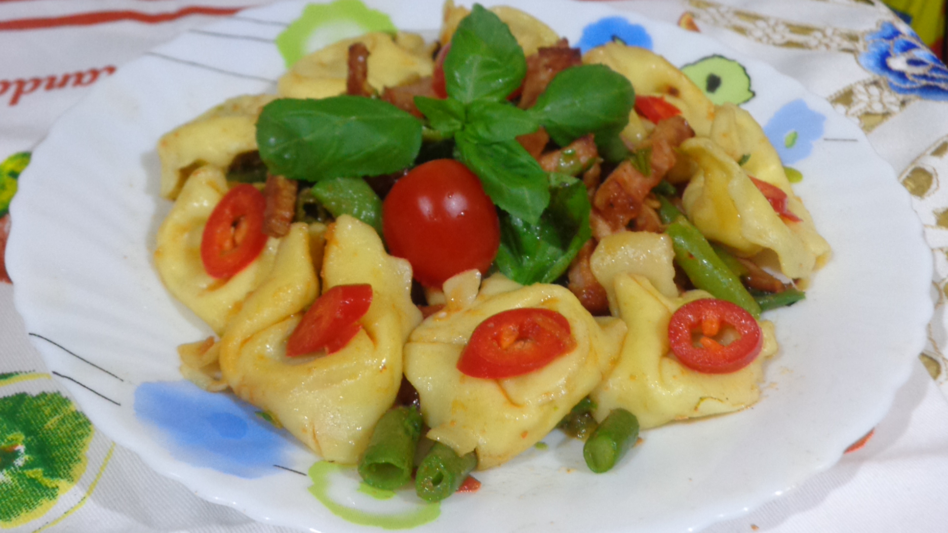 Tortellini cu fasole verde si muschiulet de porc