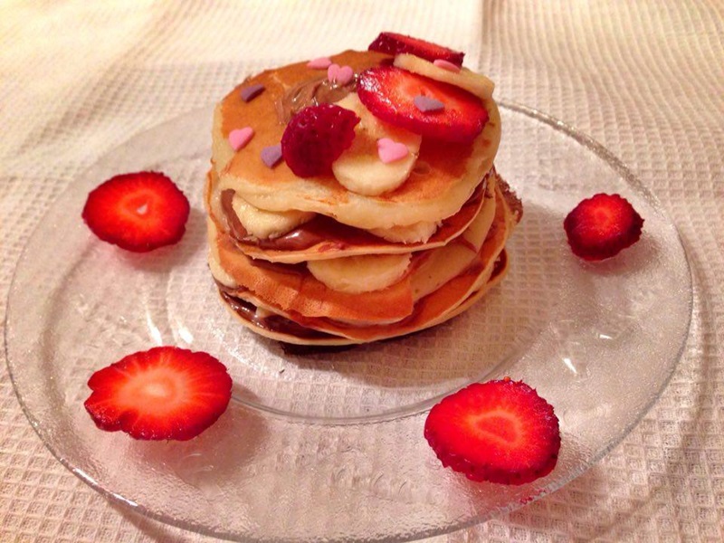 Pancakes cu finetti si banane