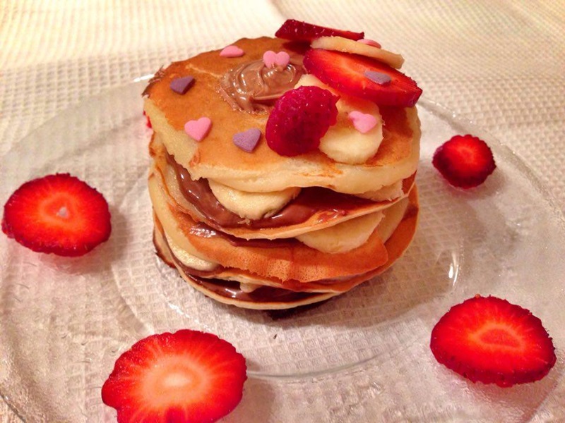 Pancakes cu finetti si banane