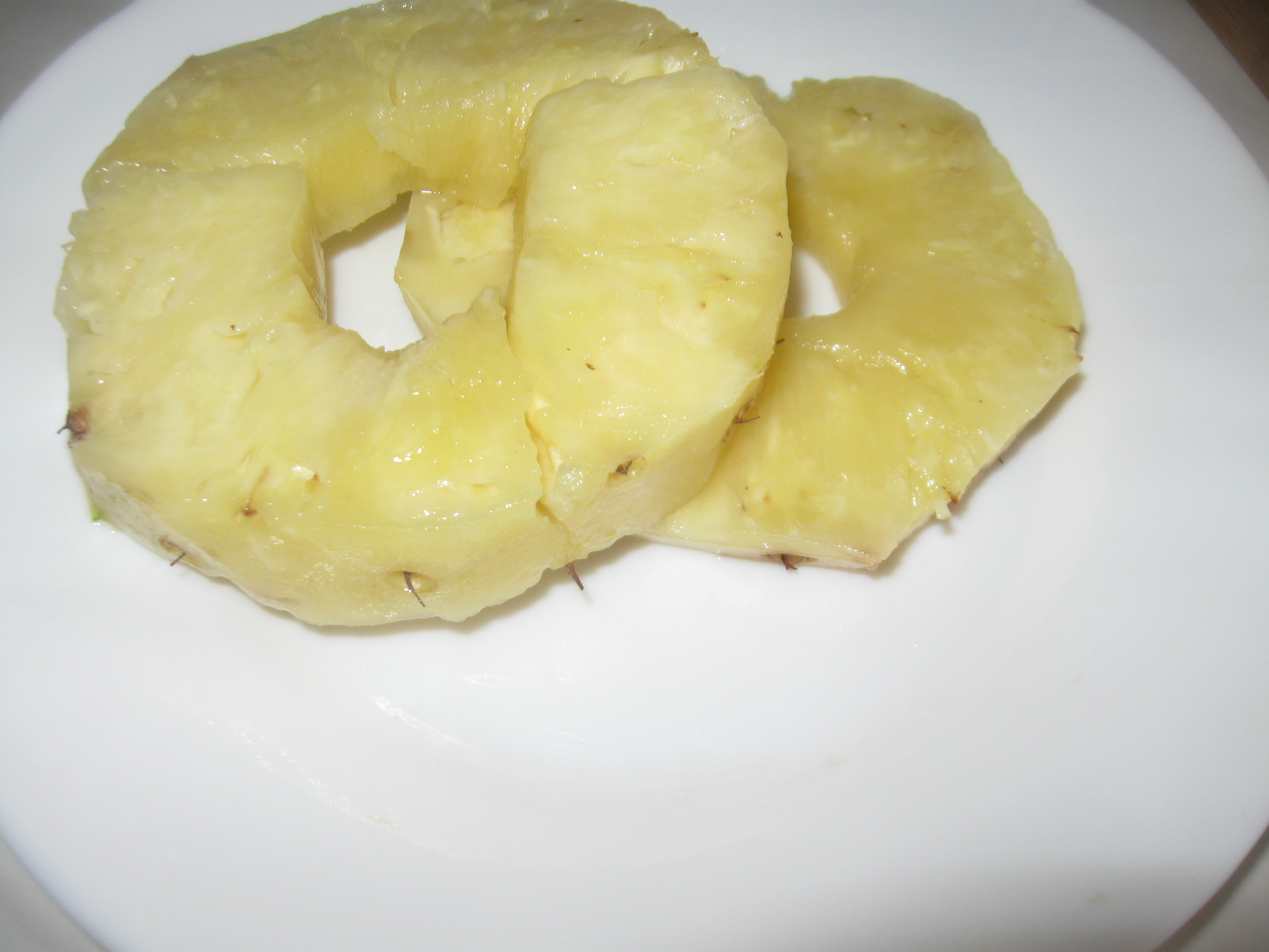 Pizza cu ananas si piept de pui