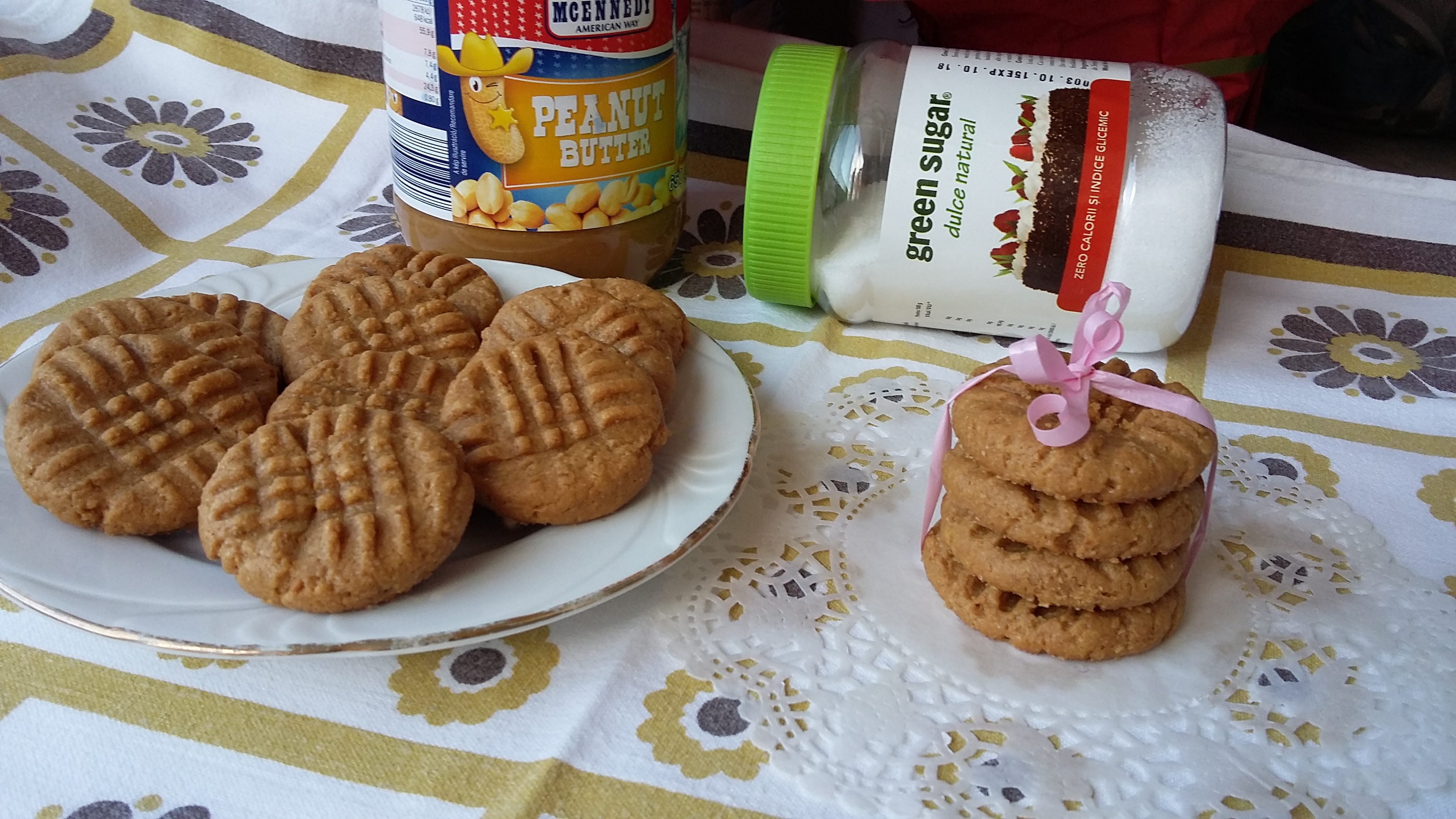 Fursecuri cu unt de arahide (Peanut butter cookies)