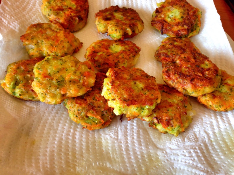 Chiftele de broccoli cu parmezan