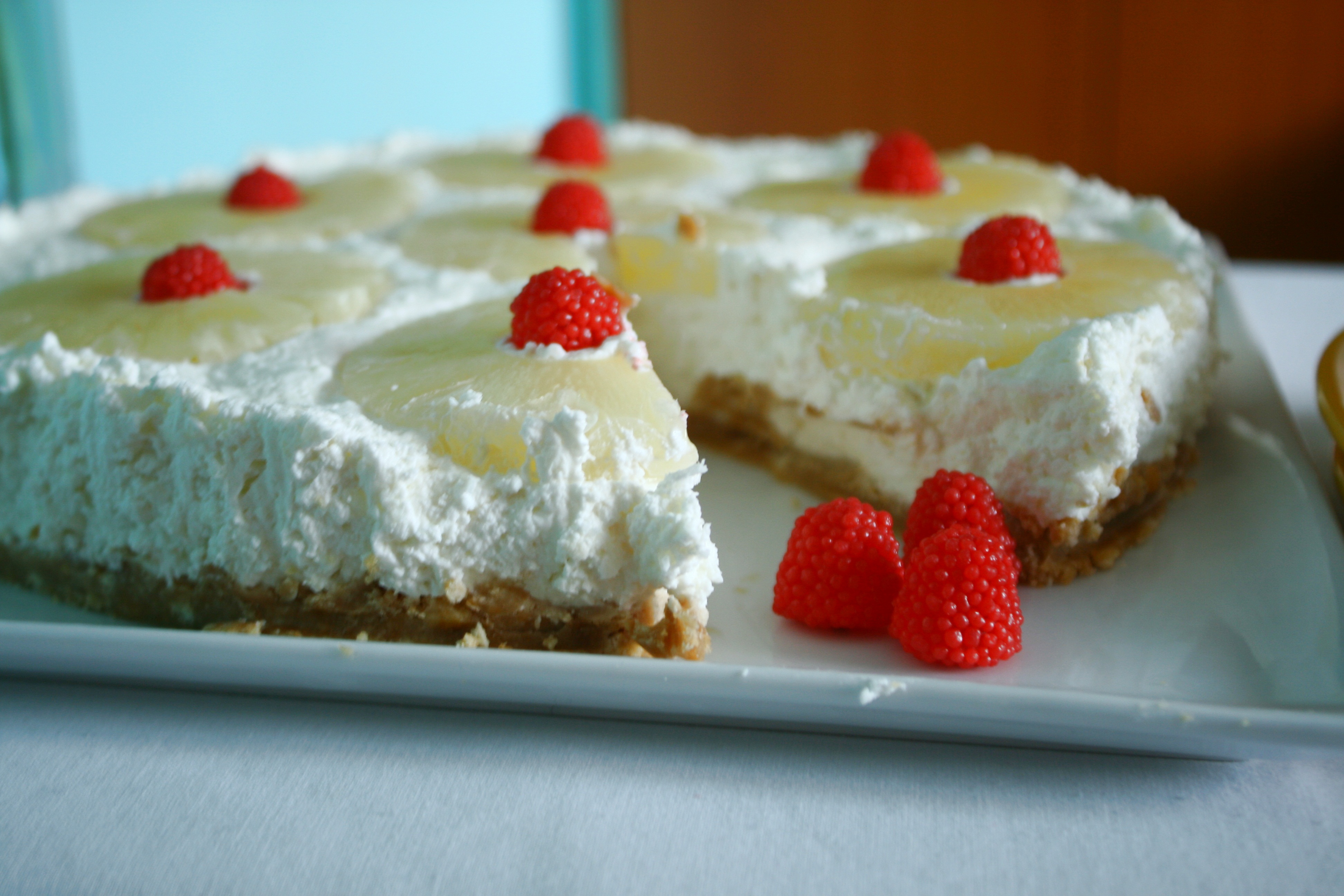 Cheesecake fara coacere cu ananas