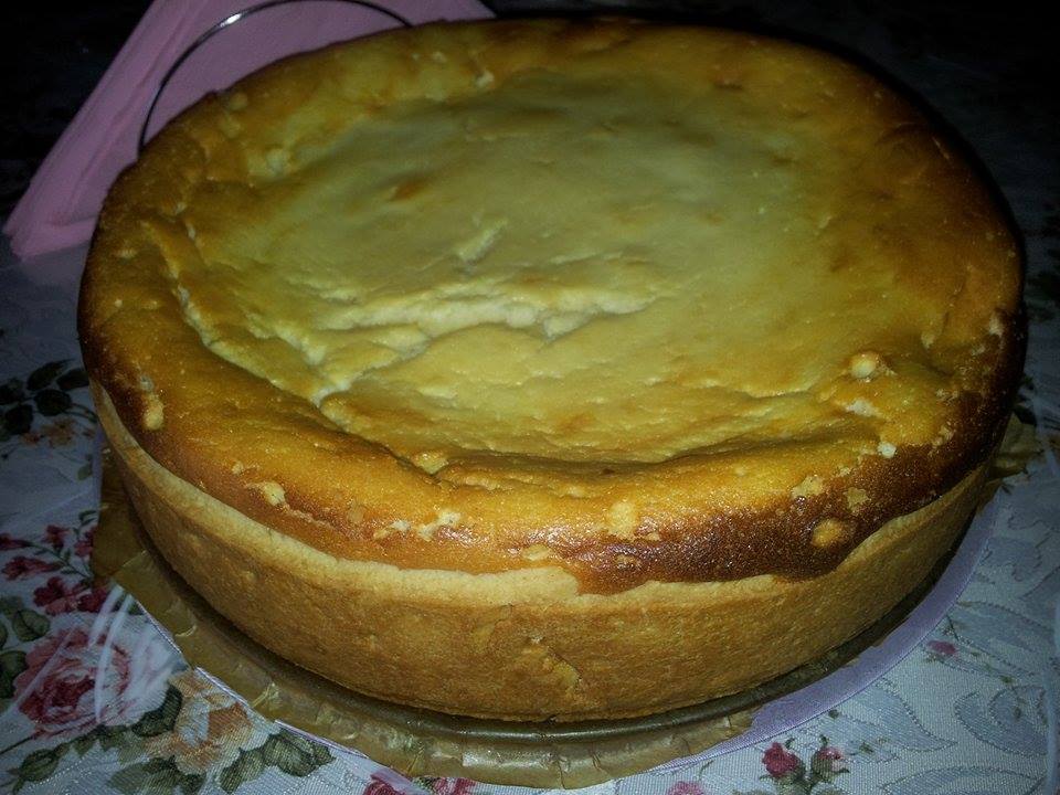 Tarta cu crema de branza si aluat fraged