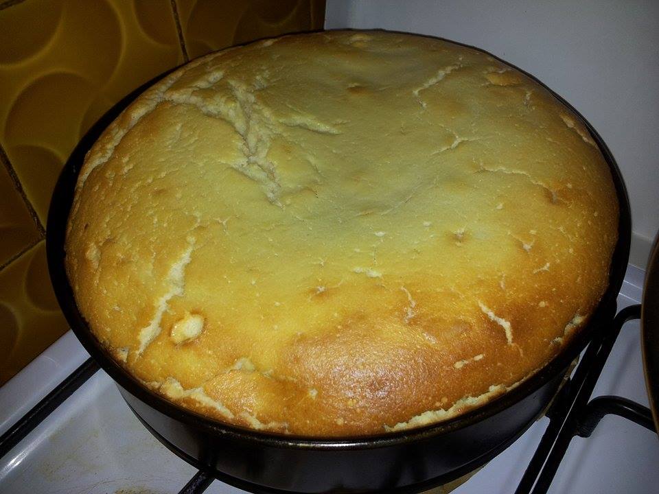 Tarta cu crema de branza si aluat fraged