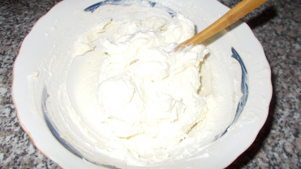 Foietaj de casa cu unt si ricotta la tigaie