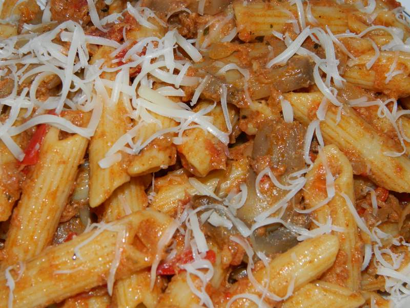 Penne cu ton si ciuperci