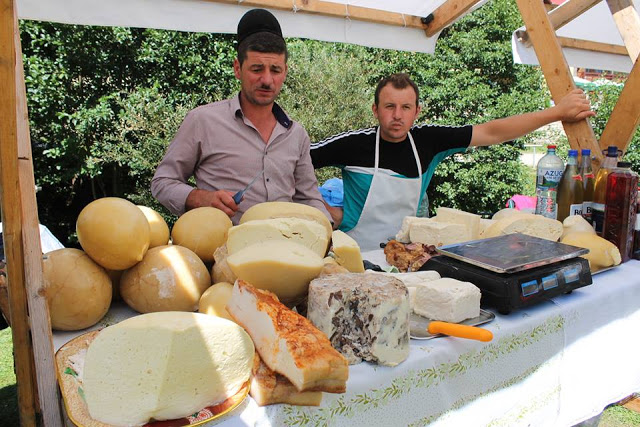 Cea mai frumoasa intalnire a bucatarasilor si o aniversare de milioane