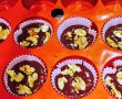 Muffins cu cacao, sirop de artar si nuci-4