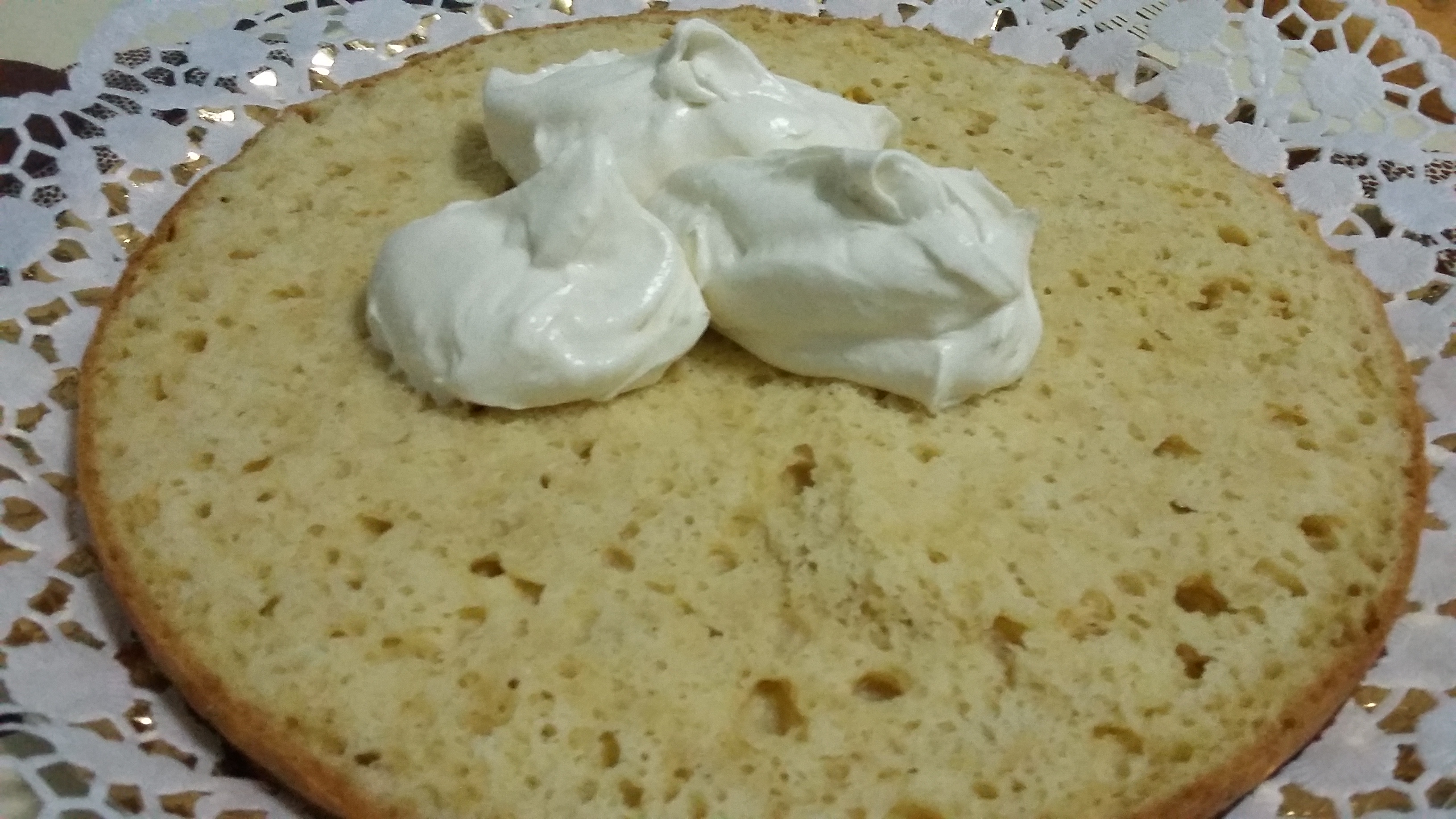 Tort cu crema de lamaie si afine