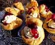 Desert choux cu crema de mascarpone si visine in jeleu-4