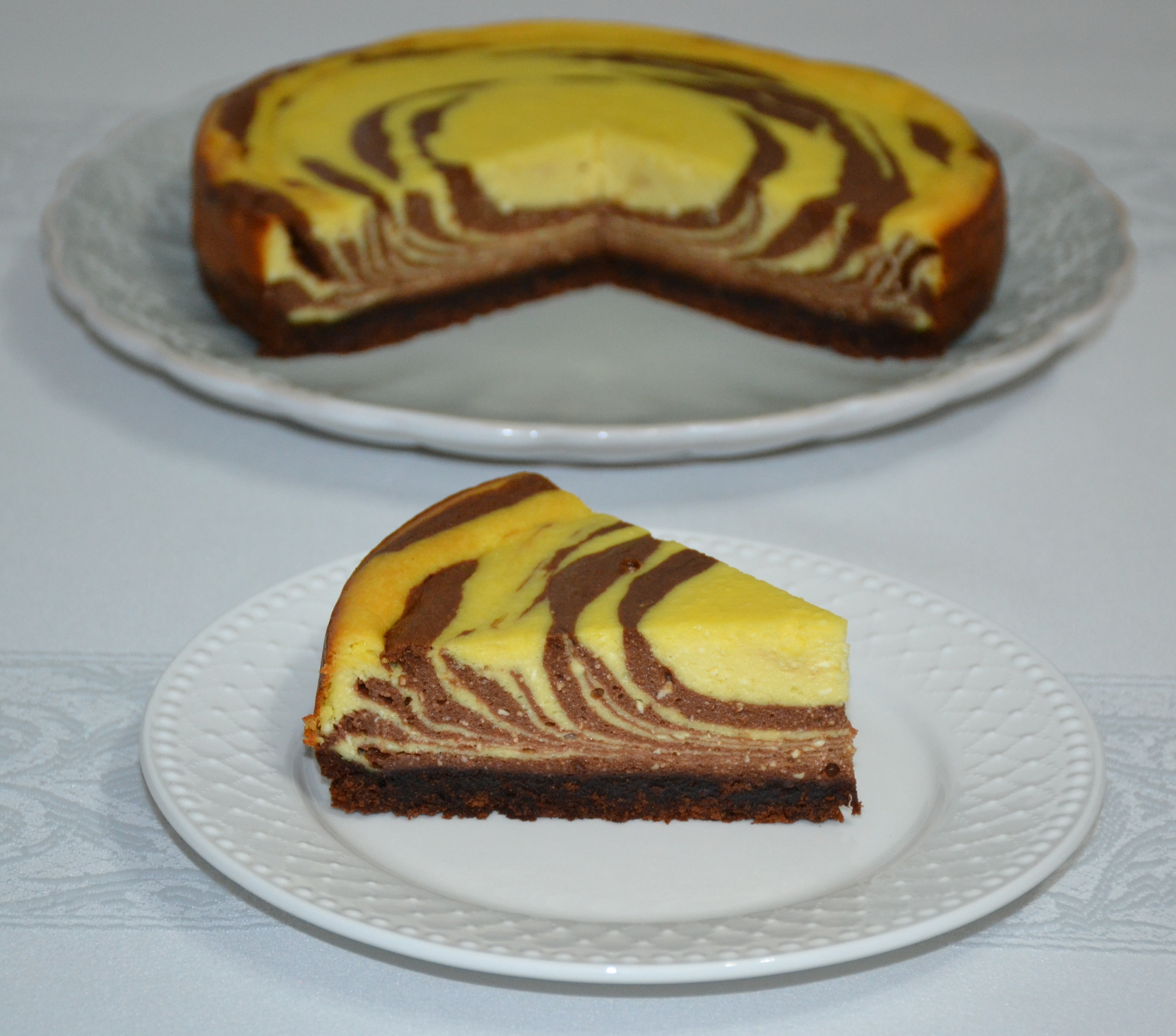 Desert cheesecake zebra cu ciocolata