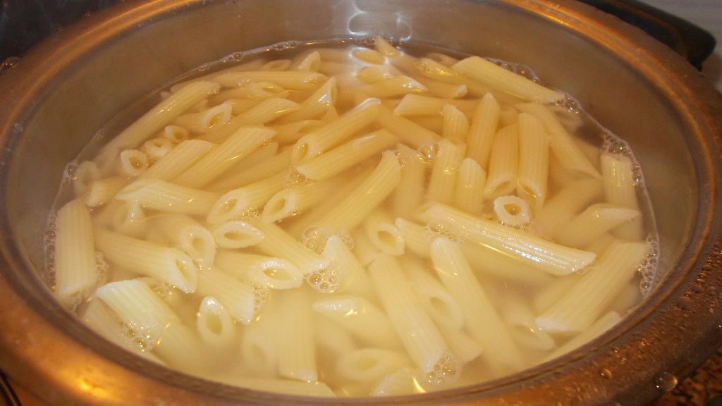 Penne Rigate cu ciuperci de roua si praz