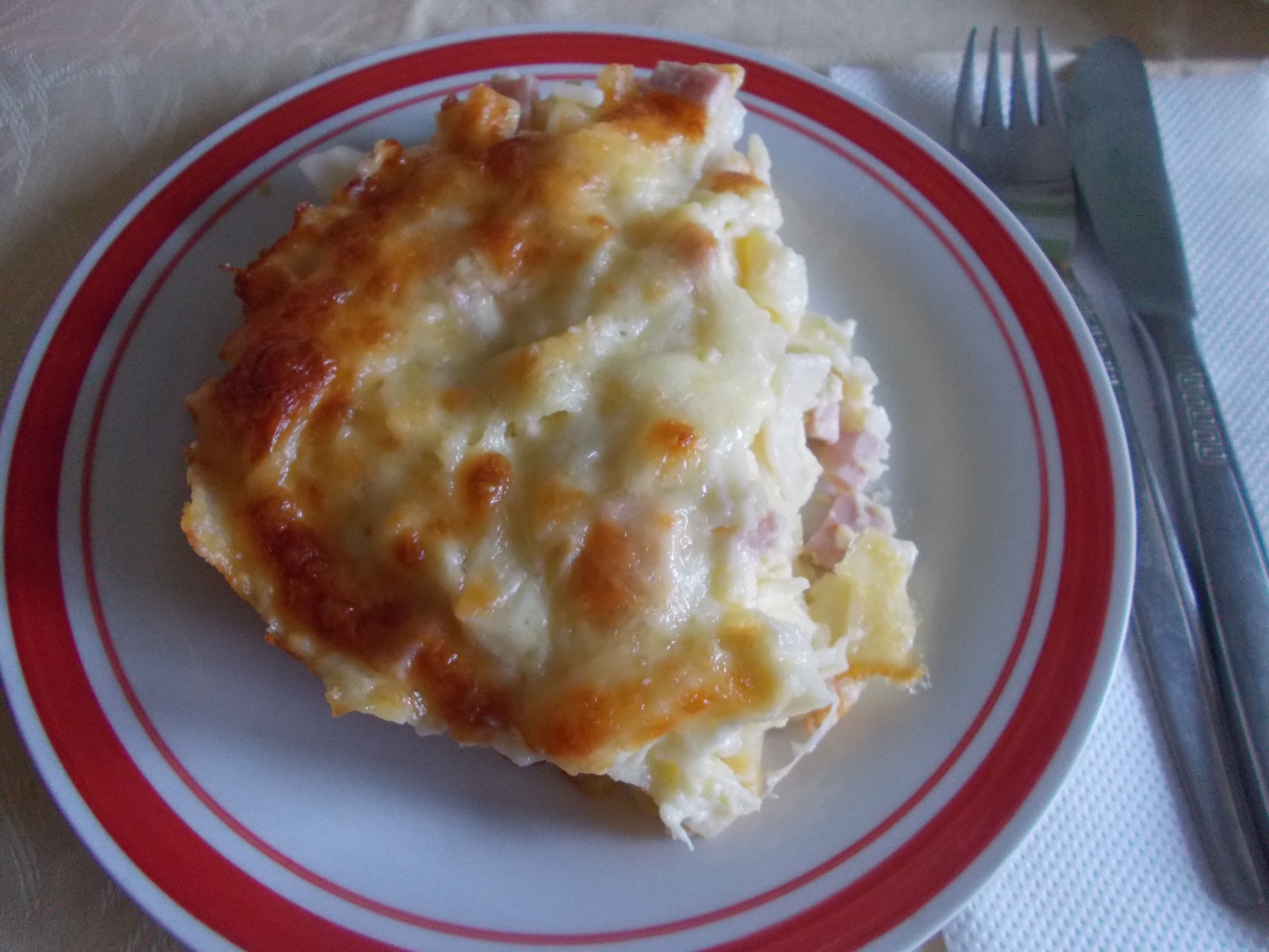 Paste gratinate, cu sunca si telemea