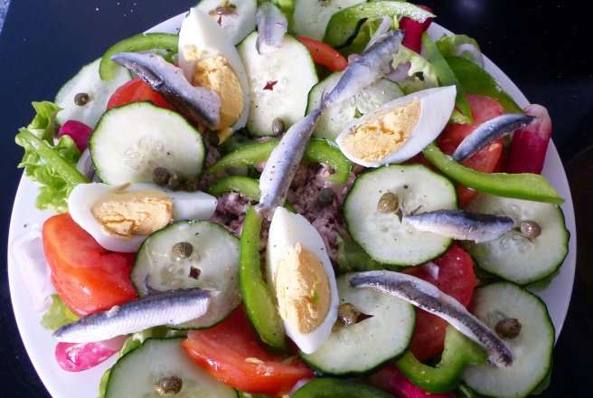 Salata Niçoise