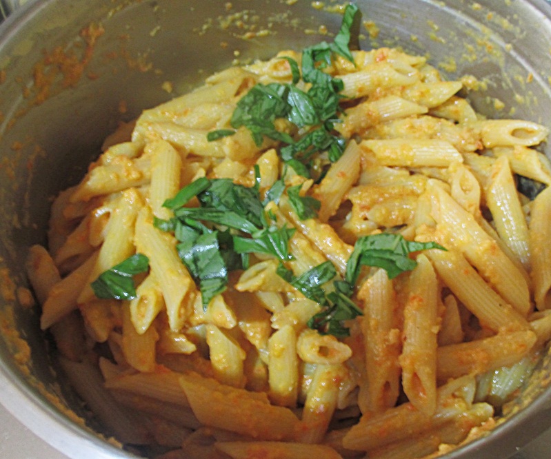 Penne cu pesto de ardei gras