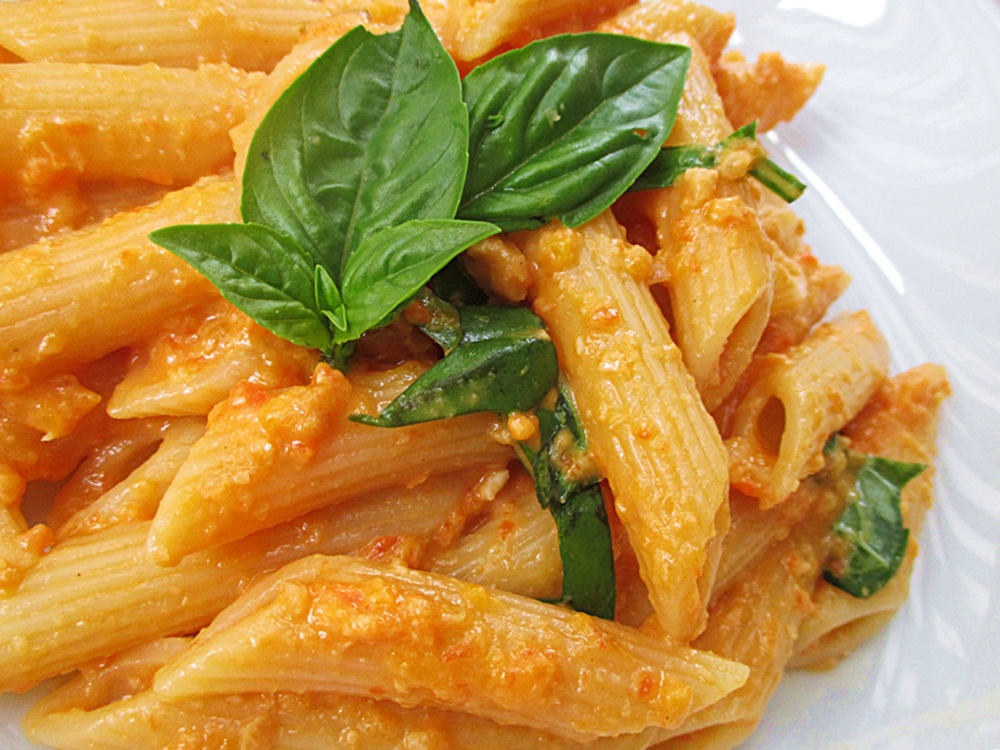 Penne cu pesto de ardei gras