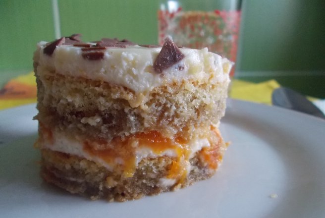 Desert prajitura gen Tiramisu