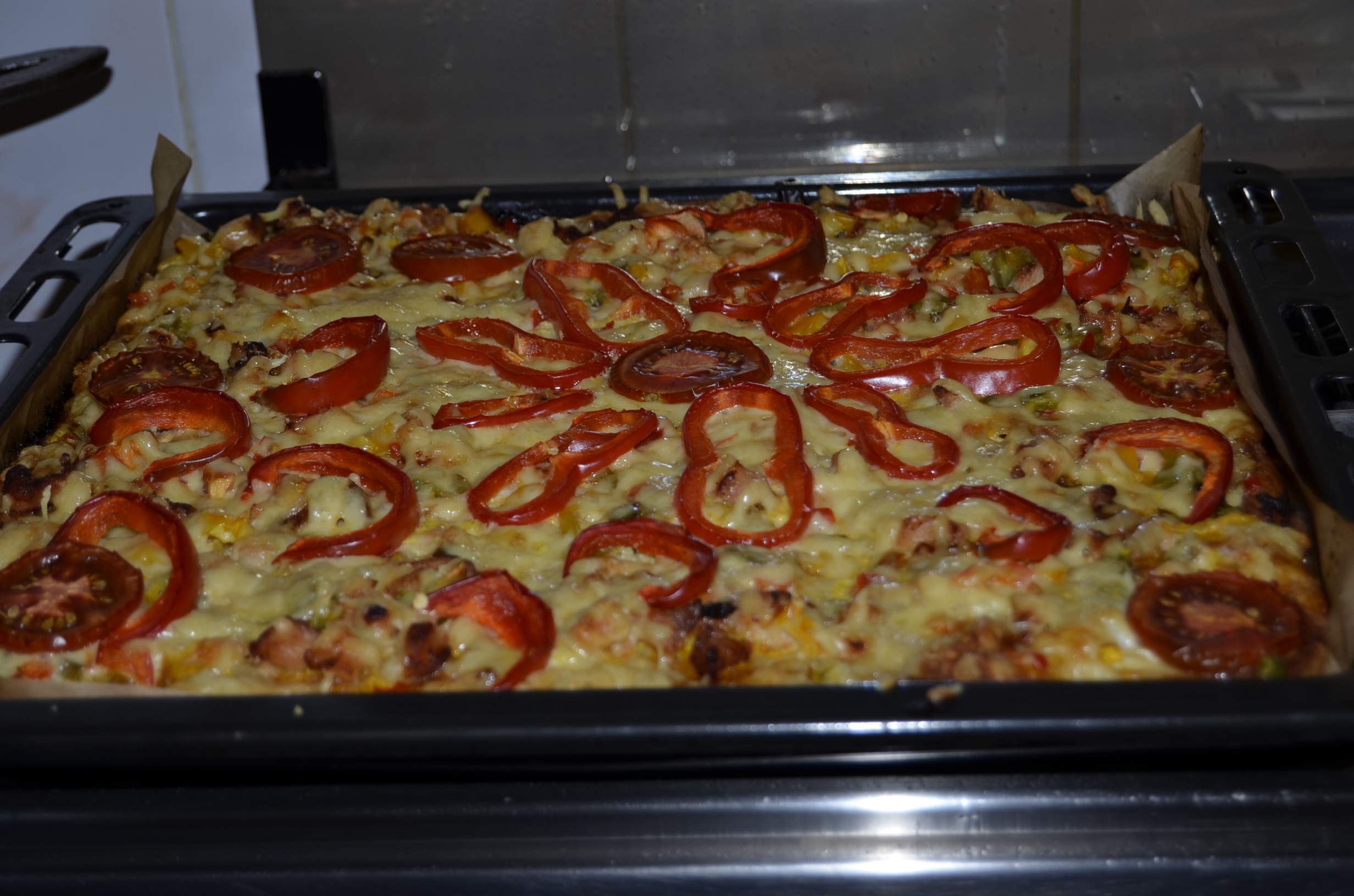 Pizza cu piept de curcan