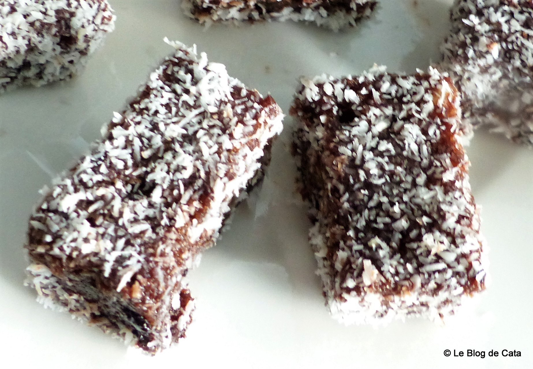 Desert prajitura Lamington - Tavalita cu cocos si ciocolata