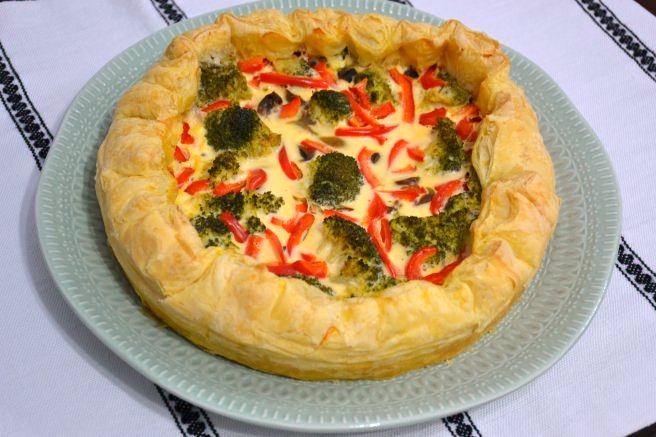 Tarta cu broccoli, ficatei si pipote