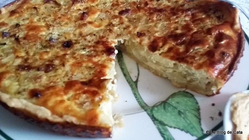 Aperitiv tarta cu ceapa si oregano