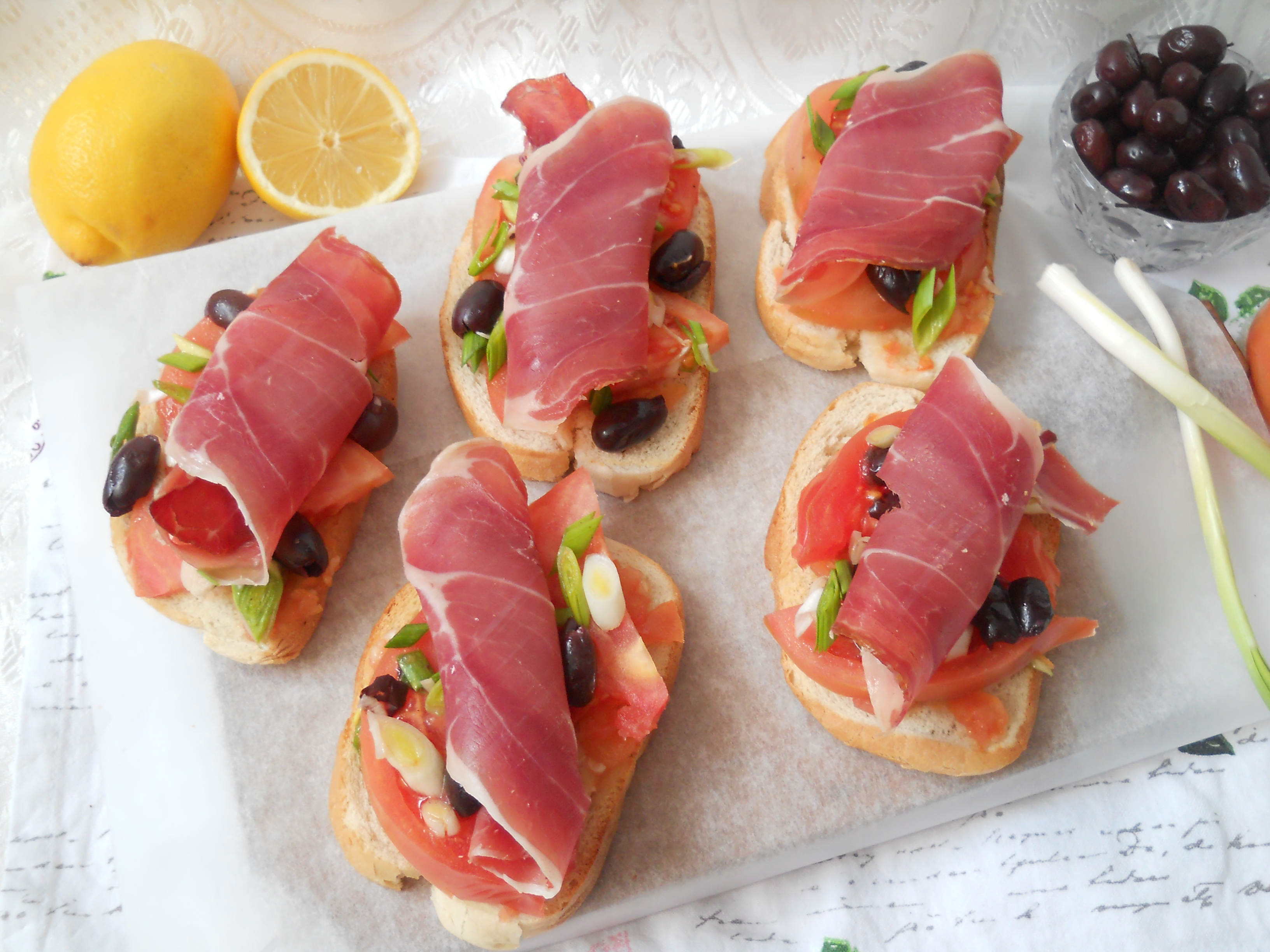 Aperitiv tapas cu jambon