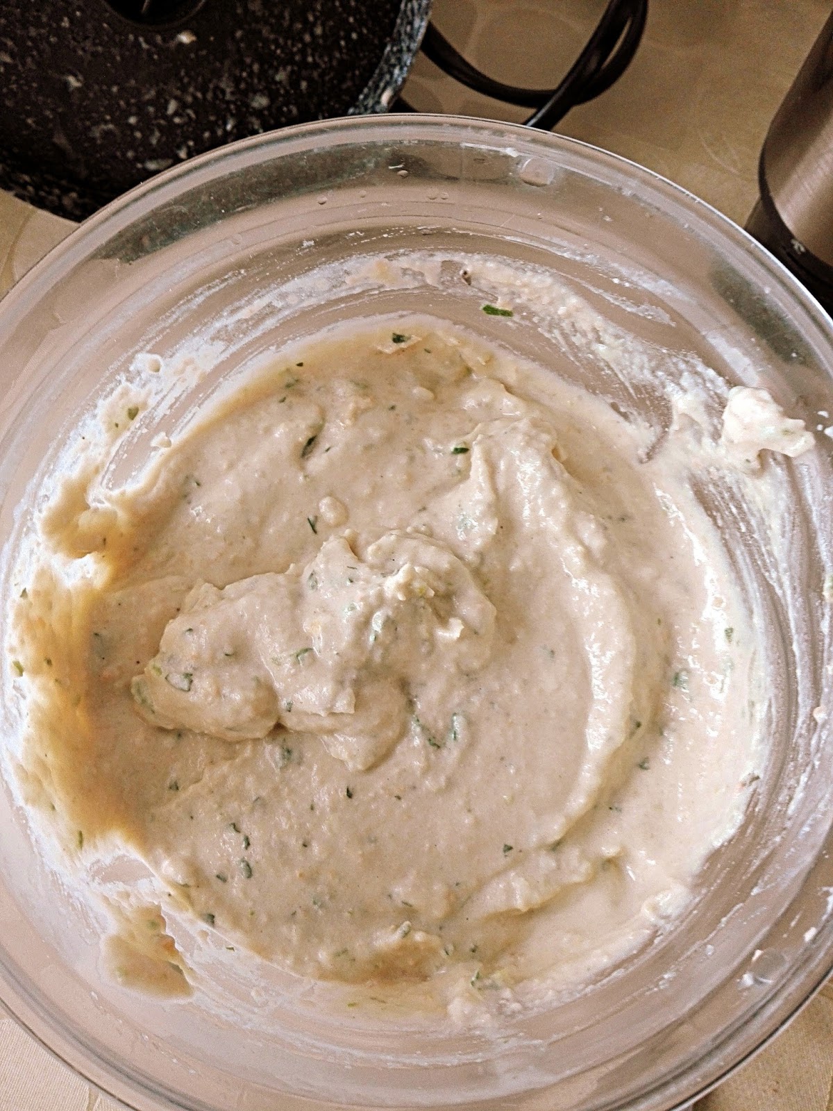 Hummus cu ceapa verde si patrunjel